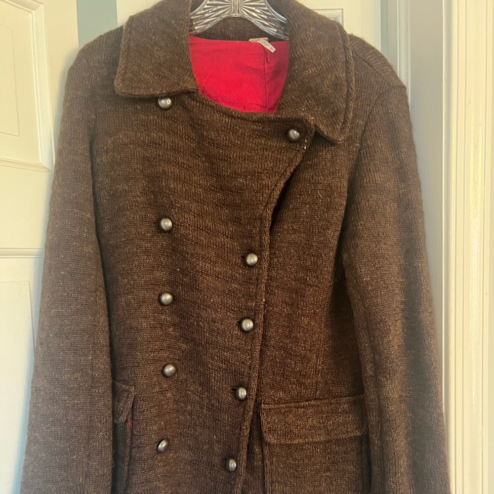 Free People Boho Chic Brown Coat with Vibrant Fuchsia Lining